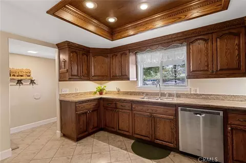 Kitchen - 10373 Kern Ave, Hesperia, CA 92345 photo 4 of 4