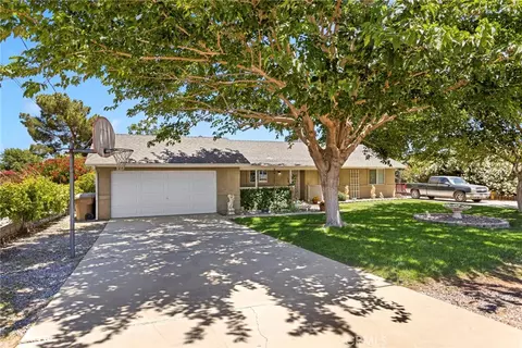 Exterior - 10373 Kern Ave, Hesperia, CA 92345 photo 3 of 13