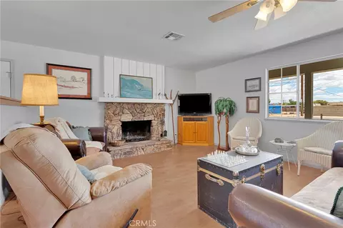 Living - 14204 Crow Rd, Apple Valley, CA 92307 photo 4 of 5