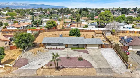 View/Area - 14204 Crow Rd, Apple Valley, CA 92307 photo 1 of 10