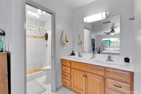 Bath - 14204 Crow Rd, Apple Valley, CA 92307 photo 3 of 5