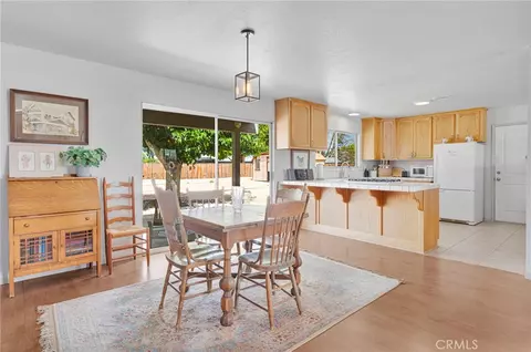 Dining - 14204 Crow Rd, Apple Valley, CA 92307 photo 2 of 3