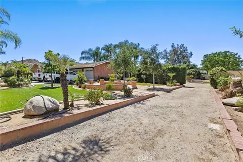 Exterior - 19345 Warren, Riverside, CA 92508 photo 20 of 30