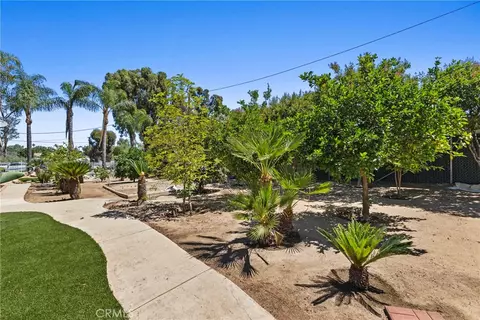 Exterior - 19345 Warren, Riverside, CA 92508 photo 19 of 30