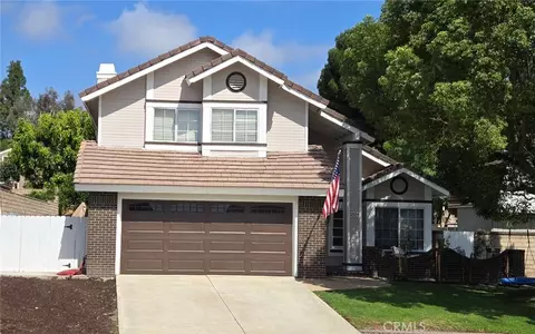 2654 Independence Cir, Corona, CA 92882