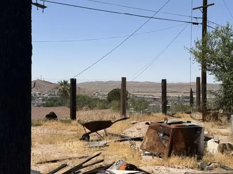 Exterior - 550 Frances, Barstow, CA 92311 photo 3 of 5