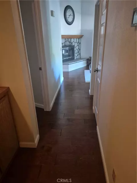 Entry Way - 446 Stanford Dr, Barstow, CA 92311 photo 7 of 7