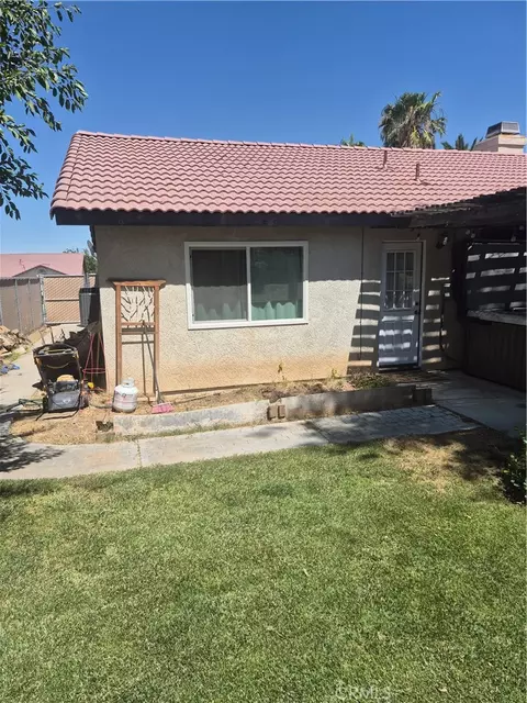 Exterior - 446 Stanford Dr, Barstow, CA 92311 photo 10 of 14