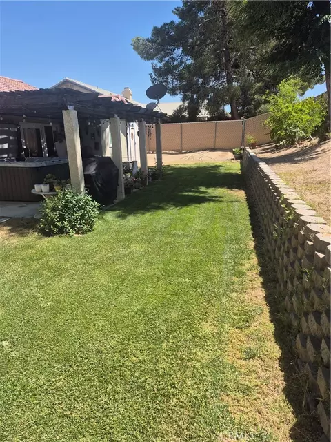 Exterior - 446 Stanford Dr, Barstow, CA 92311 photo 8 of 14