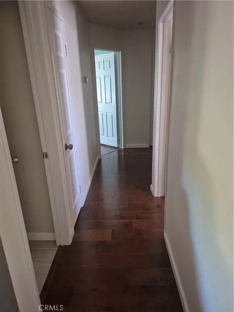 Entry Way - 446 Stanford Dr, Barstow, CA 92311 photo 5 of 7