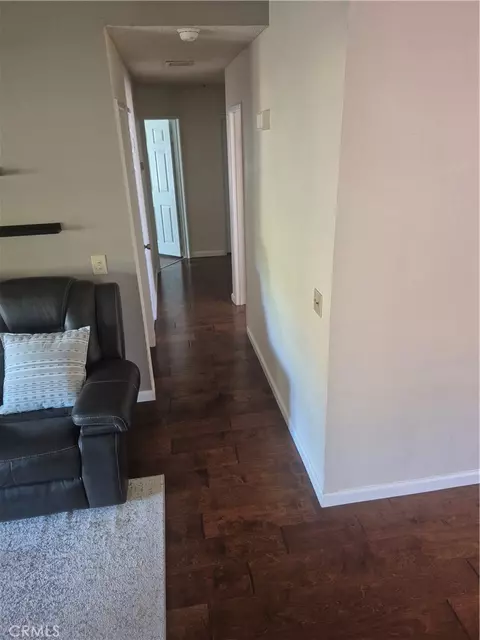 Entry Way - 446 Stanford Dr, Barstow, CA 92311 photo 4 of 7