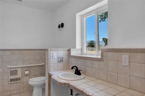 Bath - 37436 Ables St, Lucerne Valley, CA 92356 photo 1 of 3