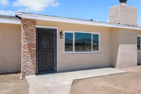 Exterior - 37436 Ables St, Lucerne Valley, CA 92356 photo 3 of 10