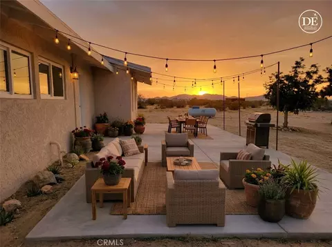 Exterior - 37436 Ables St, Lucerne Valley, CA 92356 photo 6 of 10