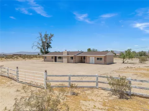 Exterior - 37436 Ables St, Lucerne Valley, CA 92356 photo 10 of 10