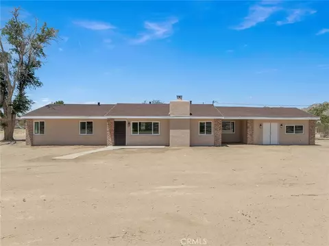 Exterior - 37436 Ables St, Lucerne Valley, CA 92356 photo 2 of 10