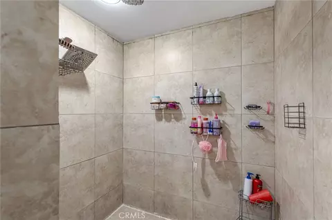 Bath - 25380 Anderson Ave, Barstow, CA 92311 photo 6 of 7