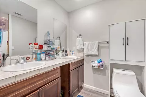 Bath - 25380 Anderson Ave, Barstow, CA 92311 photo 7 of 7