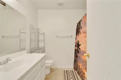Bath - 15449 Lassen, Adelanto, CA 92301 photo 1 of 2