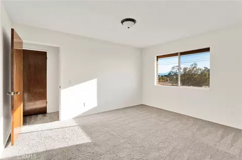 Bedroom - 9393 Juniper St, Apple Valley, CA 92308 photo 5 of 6