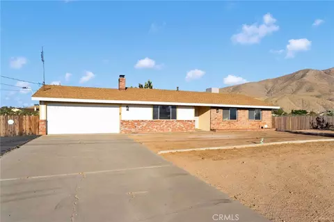 Exterior - 9393 Juniper St, Apple Valley, CA 92308 photo 3 of 10
