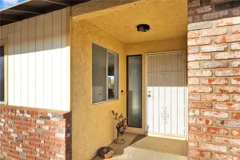 Entry Way - 9393 Juniper St, Apple Valley, CA 92308 photo 1 of 3