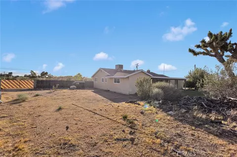Exterior - 9393 Juniper St, Apple Valley, CA 92308 photo 8 of 10