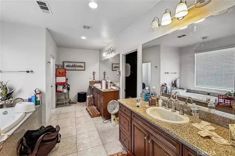 Other - 19216 Saguaro Way, Apple Valley, CA 92308 photo 4 of 10