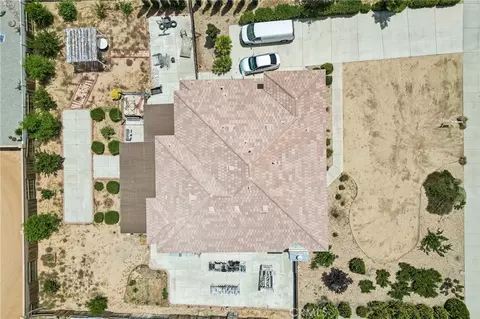 View/Area - 19216 Saguaro Way, Apple Valley, CA 92308 photo 4 of 7