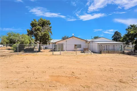 Exterior - 15129 Cedar St, Hesperia, CA 92345 photo 3 of 9