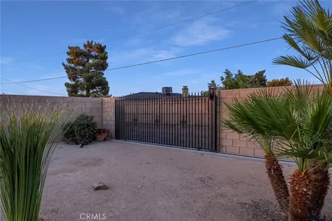 Exterior - 14231 Tawya, Apple Valley, CA 92307 photo 5 of 7