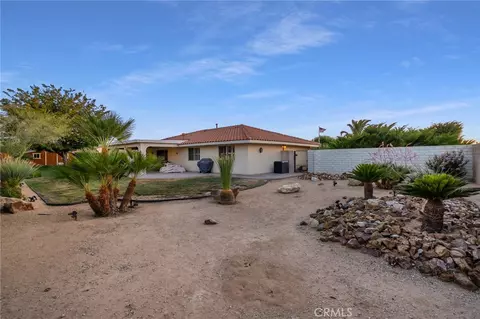 Exterior - 14231 Tawya, Apple Valley, CA 92307 photo 6 of 7