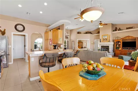 Dining - 14128 Rincon, Apple Valley, CA 92307 photo 3 of 3