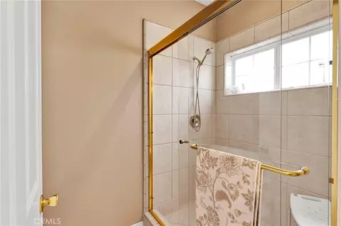 Bath - 14128 Rincon, Apple Valley, CA 92307 photo 3 of 4