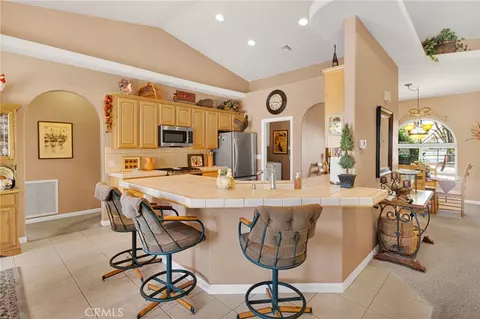 Kitchen - 14128 Rincon, Apple Valley, CA 92307 photo 1 of 5