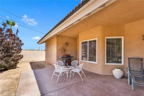 Exterior - 14128 Rincon, Apple Valley, CA 92307 photo 7 of 11