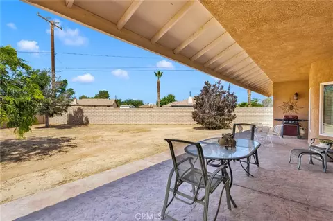 Exterior - 14128 Rincon, Apple Valley, CA 92307 photo 6 of 11