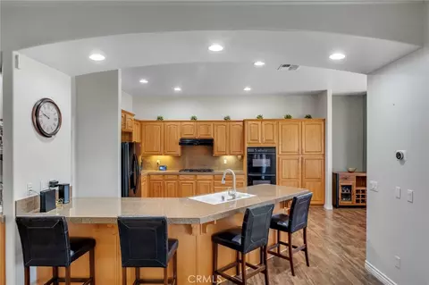 Kitchen - 19274 Kanbridge St, Apple Valley, CA 92308 photo 2 of 2