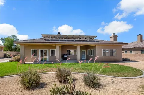 Exterior - 19274 Kanbridge St, Apple Valley, CA 92308 photo 4 of 6
