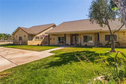 24155 Maze Stone Ct, Hemet, CA 92545