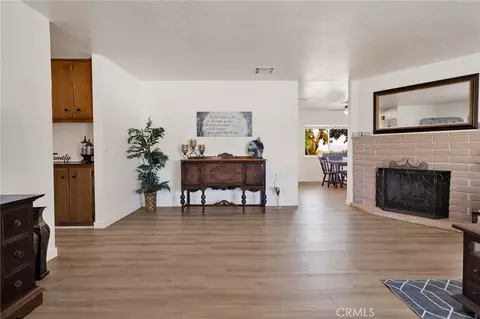 Living - 31178 Pawnee, Lucerne Valley, CA 92356 photo 2 of 3