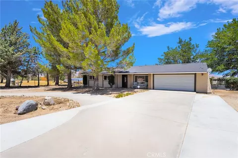 Exterior - 31178 Pawnee, Lucerne Valley, CA 92356 photo 4 of 10