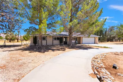 Exterior - 31178 Pawnee, Lucerne Valley, CA 92356 photo 3 of 10