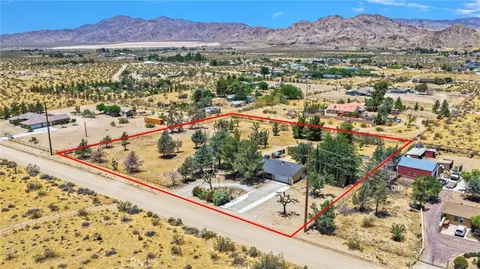 View/Area - 31178 Pawnee, Lucerne Valley, CA 92356 photo 2 of 8