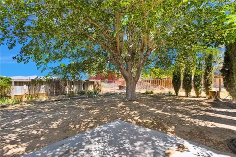 Exterior - 31178 Pawnee, Lucerne Valley, CA 92356 photo 7 of 10