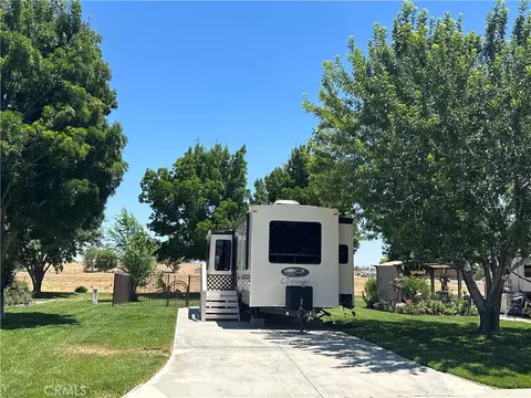 11591 Ridgemark Rd, Apple Valley, CA 92308