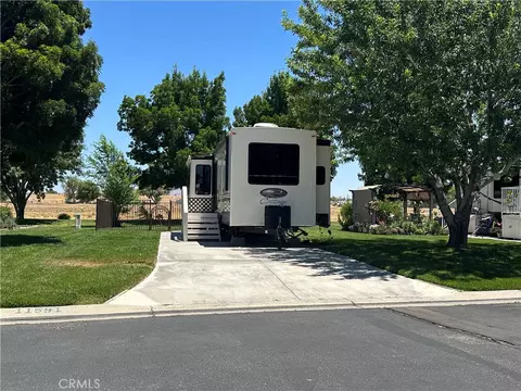 11591 Ridgemark Rd, Apple Valley, CA 92308 photo 2