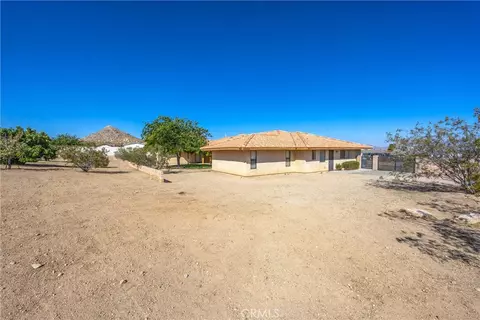 Exterior - 16466 Tude, Apple Valley, CA 92307 photo 7 of 12
