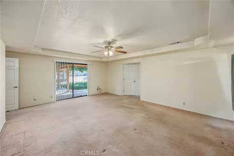Living - 16466 Tude, Apple Valley, CA 92307 photo 14 of 15