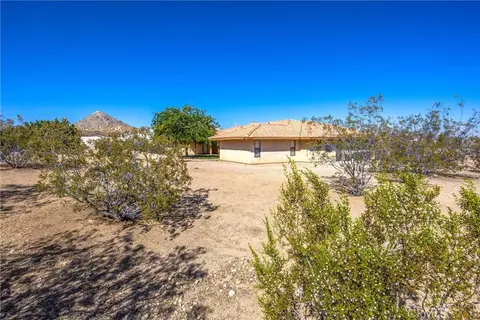 Exterior - 16466 Tude, Apple Valley, CA 92307 photo 6 of 12